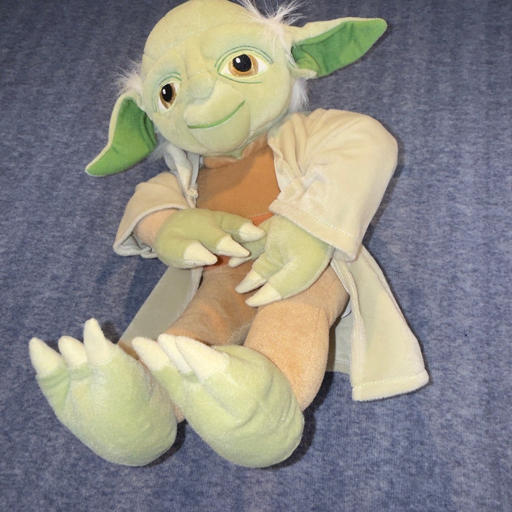 Star Wars Yoda Plush 16 inch Stuffed Jedi Master Jay Franco & Sons Toy Figure